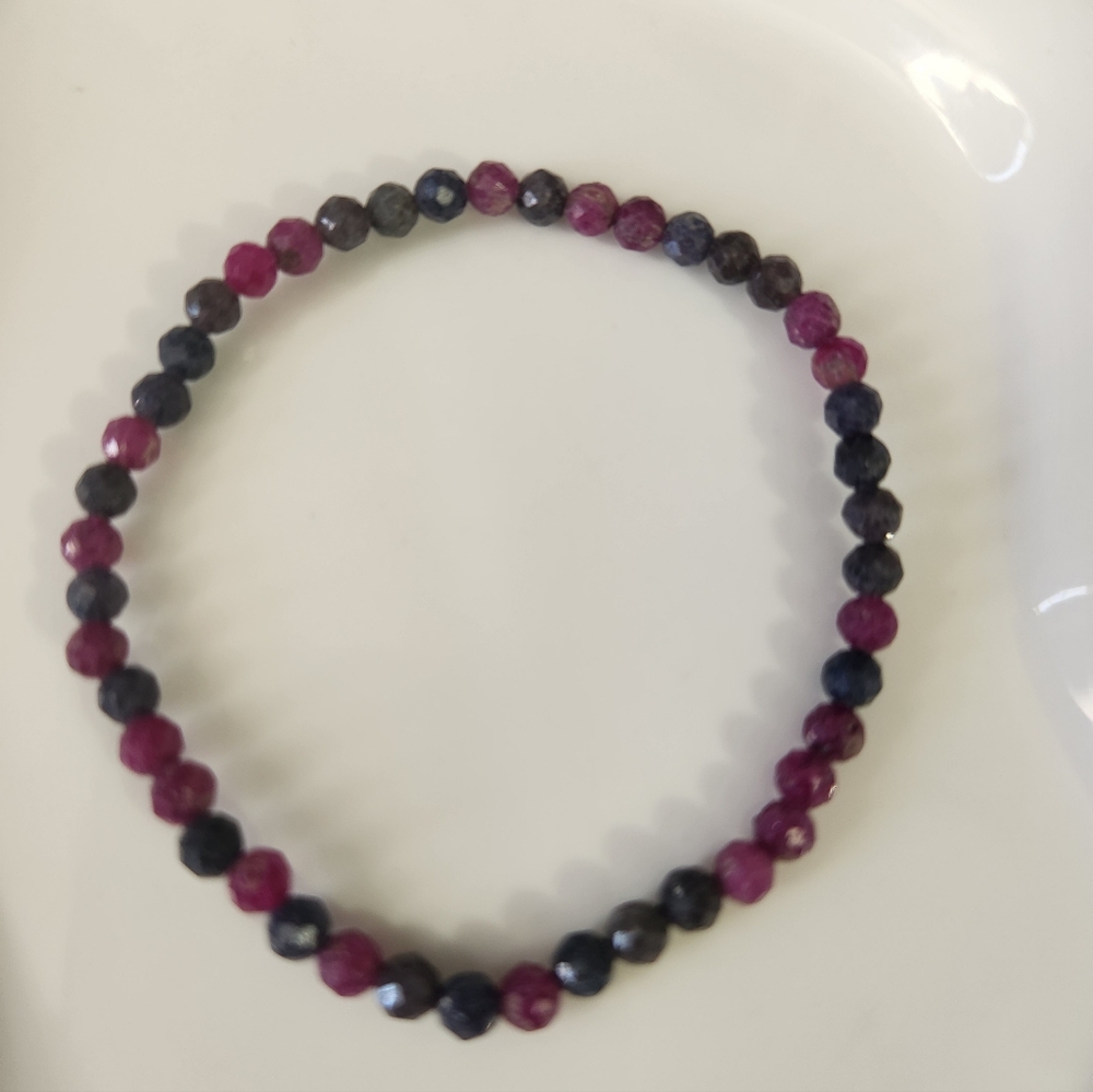 Stretchy Beaded Faceted Ruby Saphire Bracelet